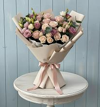 Букет цветов из:  Розы и Лизиантусы в Ермаковской