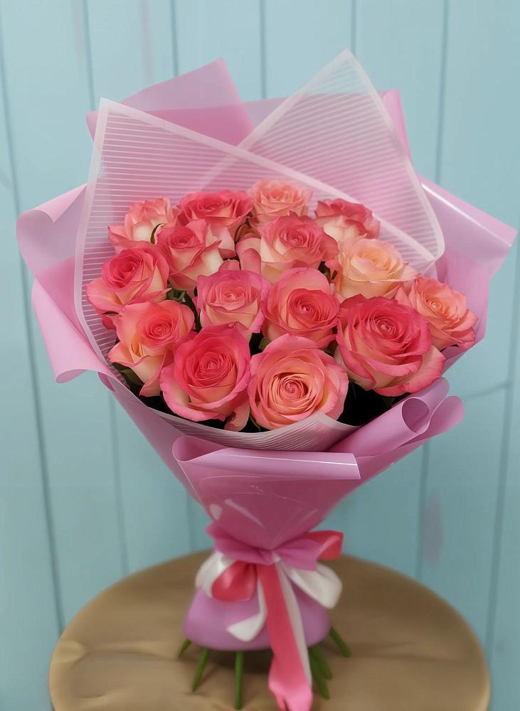 Букет 15 Розовых роз Равель в Ермаковской