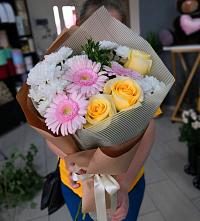 Букет цветов из:  Герберы, Розы и Хризантемы в Ермаковской