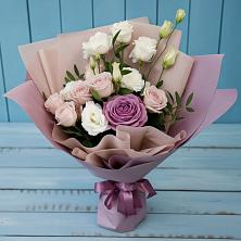 Букет цветов из:  Розы и Лизиантусы в Ермаковской