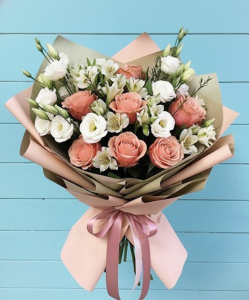 Букет цветов из: Розы, Альстромерии и Лизиантусы в Ермаковской