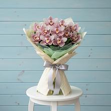 Букет цветов из:  Орхидеи и Розы #REPLACE_PRED# Ермаковской