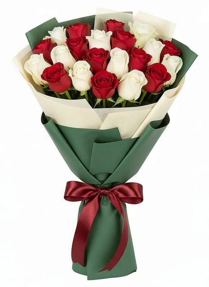 Букет Микс из красных и белых роз в Ермаковской