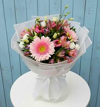 Букет цветов из:  Герберы, Альстромерии и Лизиантусы в Ермаковской