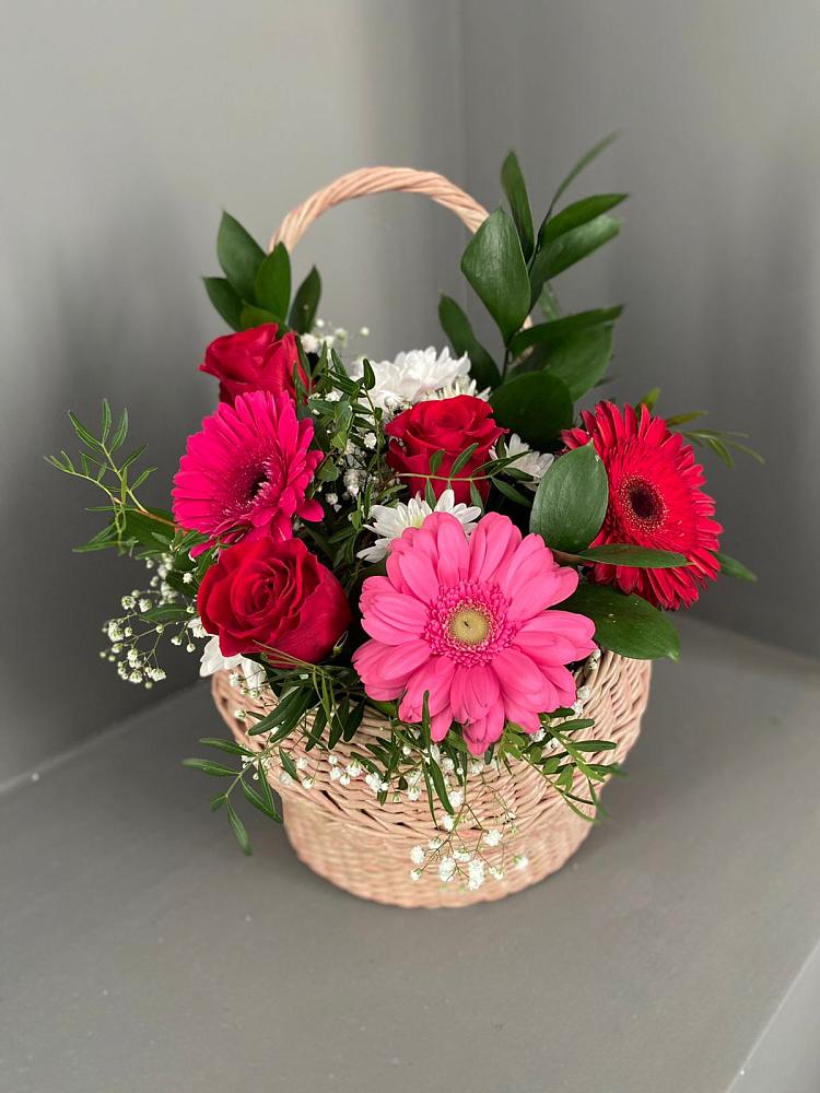 Цветочная композиция из Розы, Хризантемы и Герберы в корзине в Ермаковской