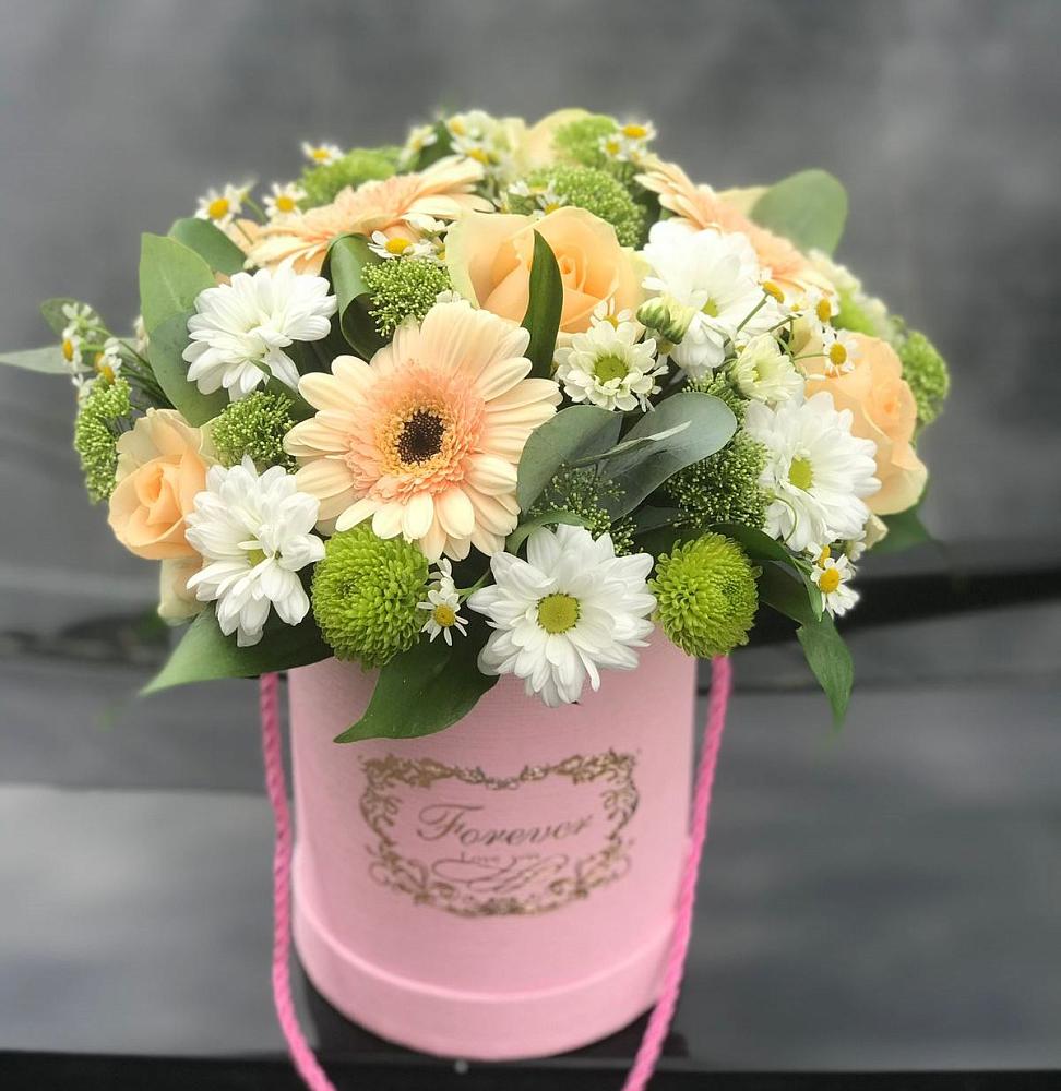 Цветочная композиция из Розы, Герберы и Хризантемы в шляпной коробке в Ермаковской