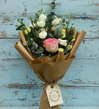 Букет цветов из:  Розы и Лизиантусы в Ермаковской