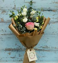 Букет цветов из:  Розы и Лизиантусы в Ермаковской